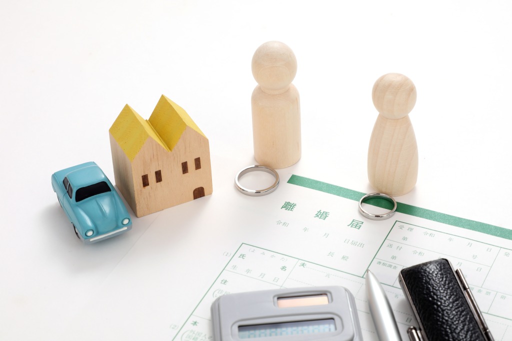 離婚の時に準備する書類とは？離婚協議書の作り方から専門家に依頼する場合の費用まで行政書士が徹底解説