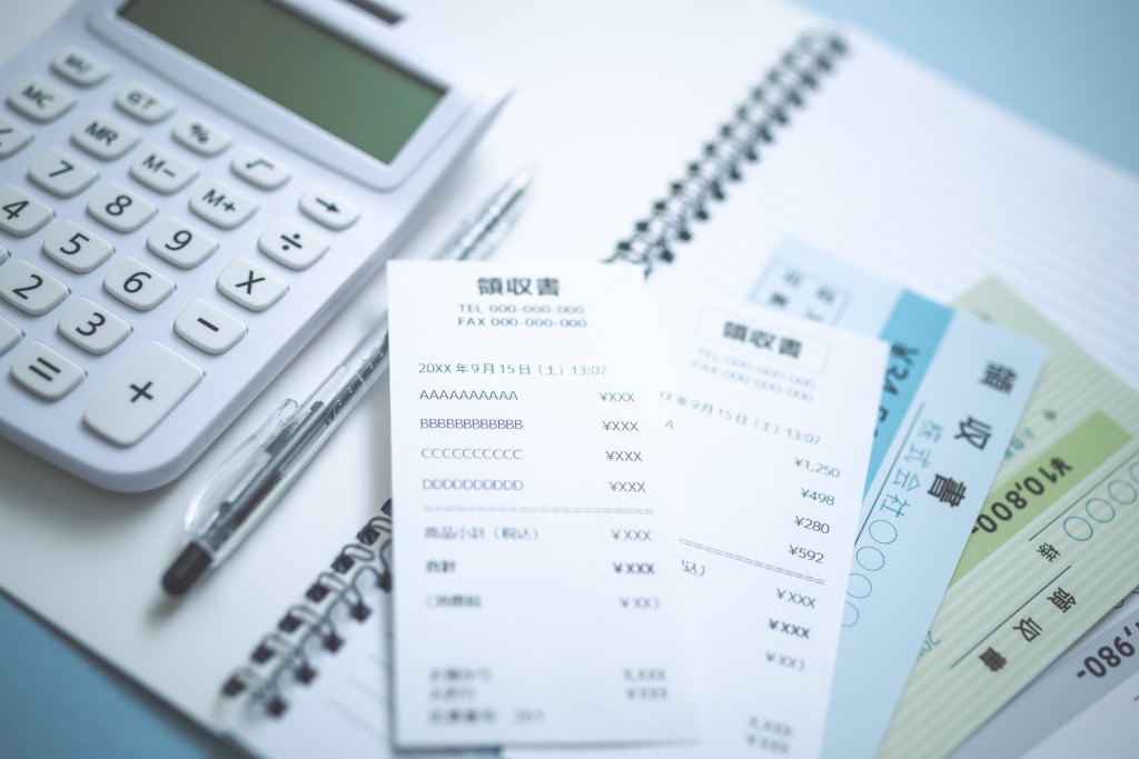 会計記帳代行とは？会計業務の基礎から行政書士に依頼する際の費用まで徹底解説