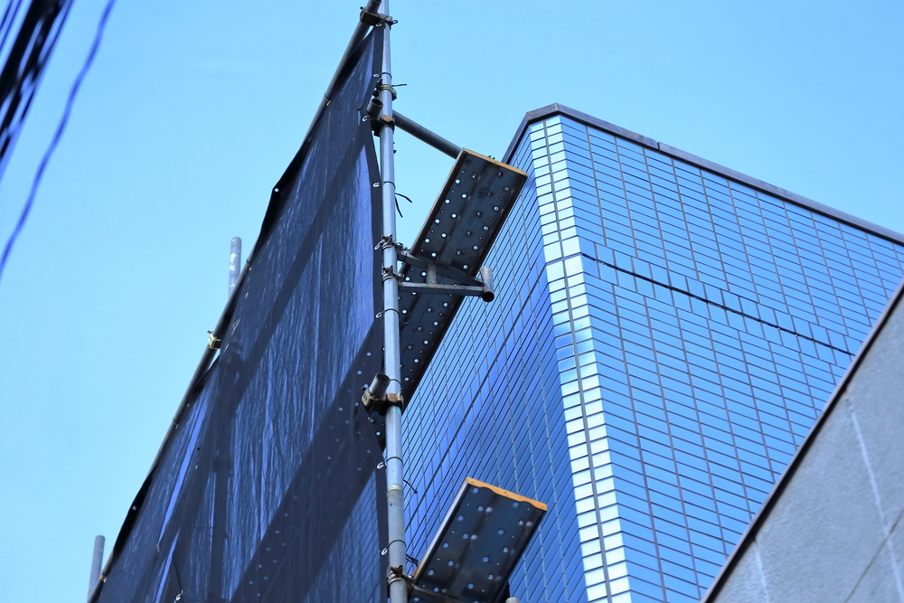 とび・土工・コンクリート工事で建設業許可は必要？許可要件・申請方法・費用まで詳しく解説
